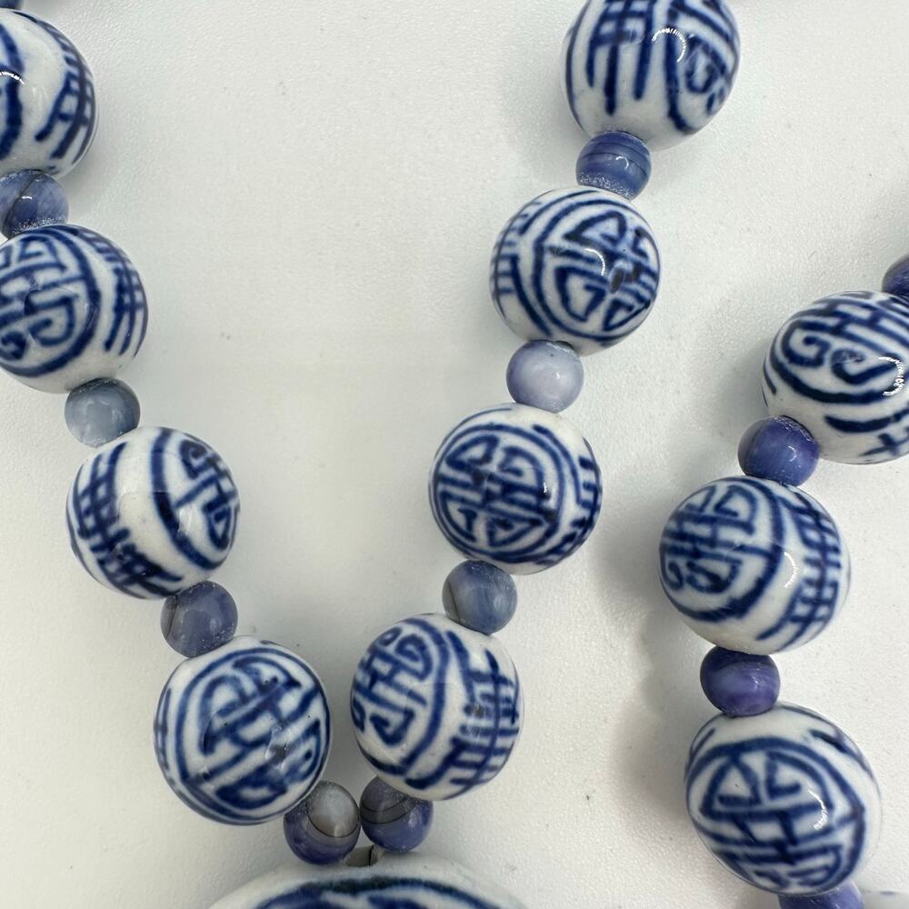 Chinese vintage white royal blue porcelain beads beaded 28" pendant necklace - Picture 5 of 7